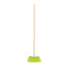 Escoba mediana tipo cepillo, cerdas de PVC, bastón de madera (26 cm)