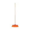 Escoba cerdas de PET extra suaves, bastón de madera